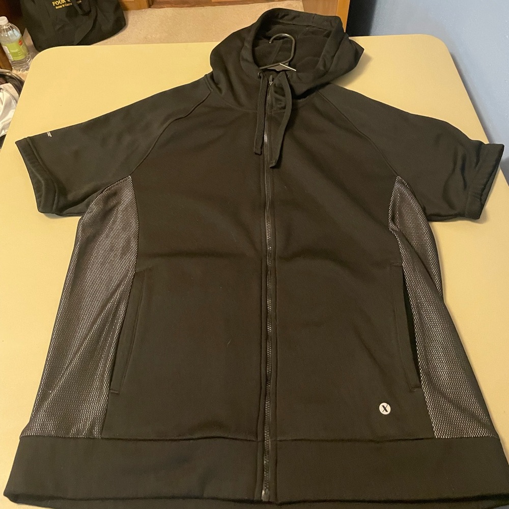 Gray/black Xertin short sleeve hooded zip-up with drawstrings
